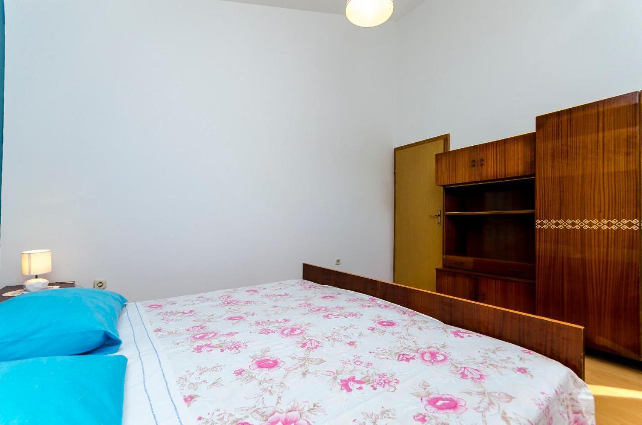 Apartments Milka สลาทิเน ภายนอก รูปภาพ