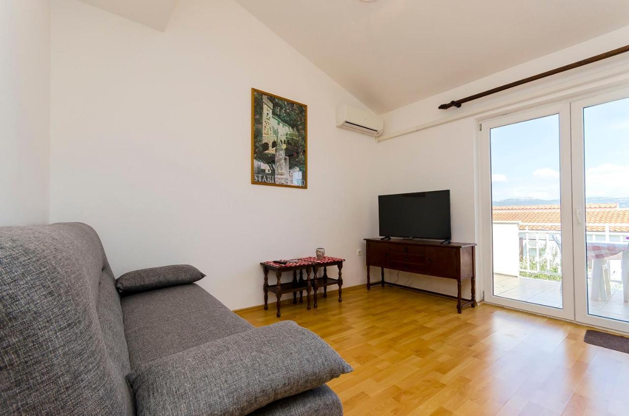 Apartments Milka สลาทิเน ภายนอก รูปภาพ