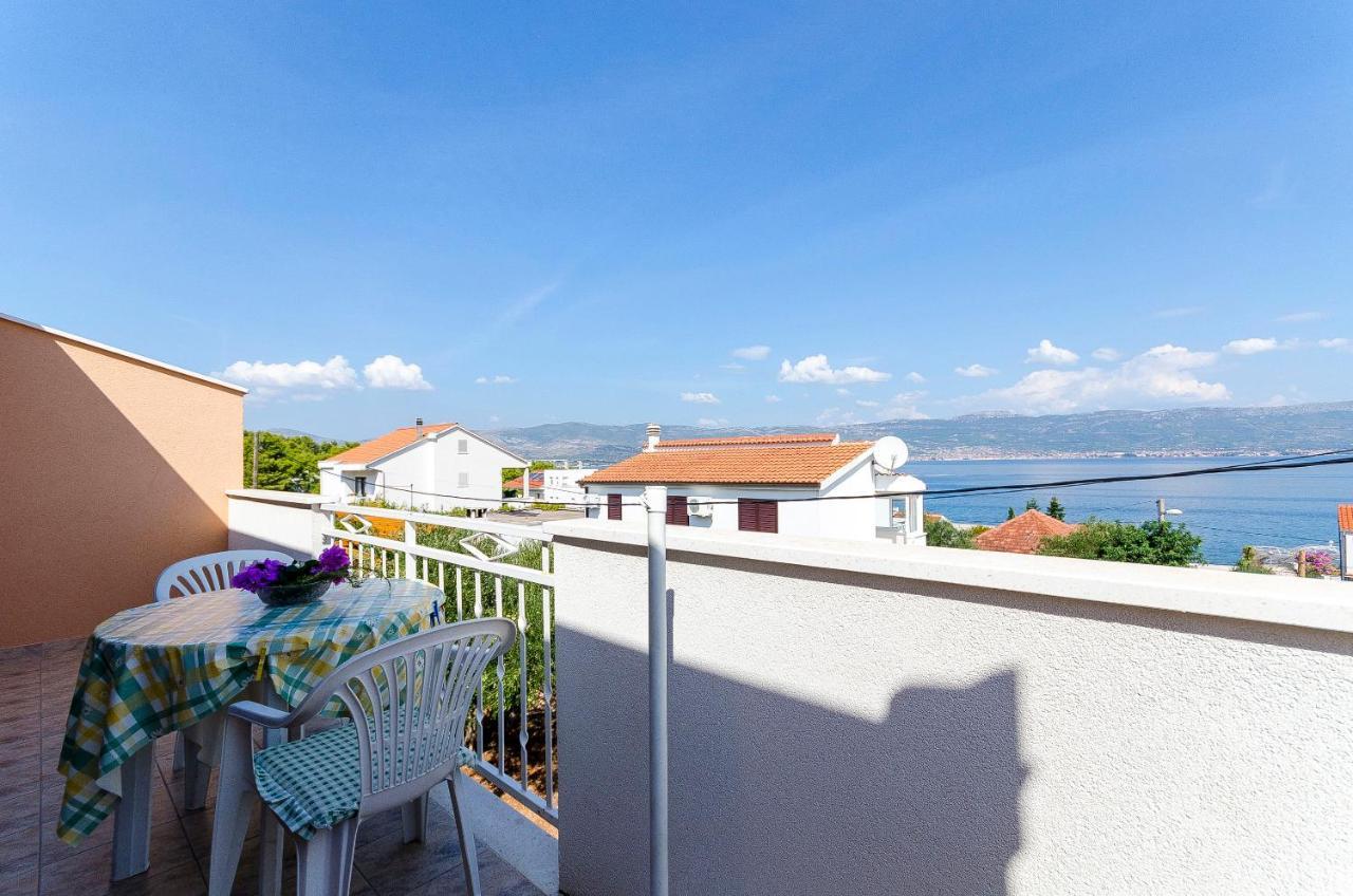 Apartments Milka สลาทิเน ภายนอก รูปภาพ