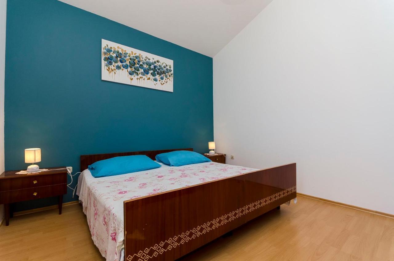 Apartments Milka สลาทิเน ภายนอก รูปภาพ