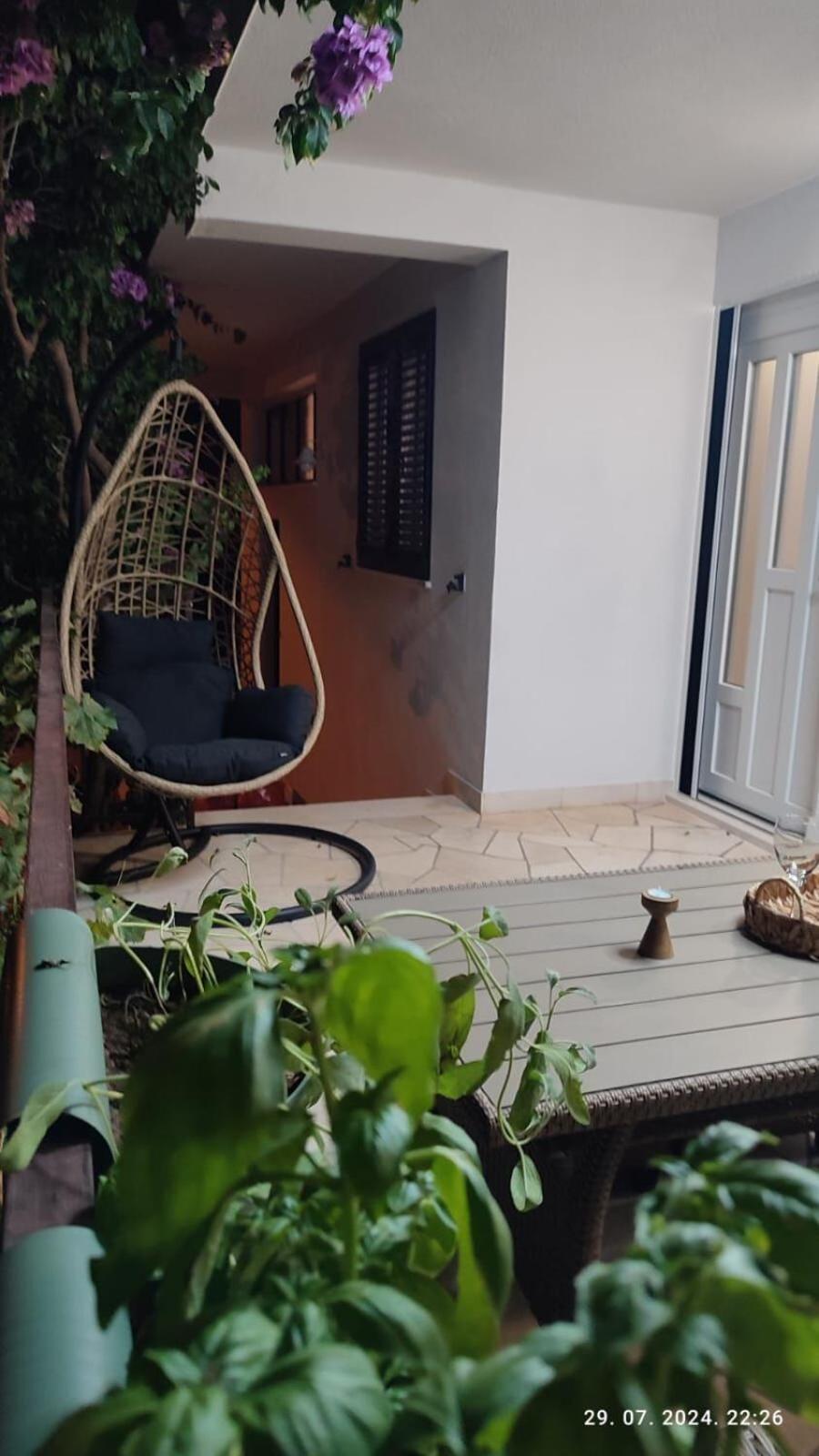 Apartments Milka สลาทิเน ภายนอก รูปภาพ