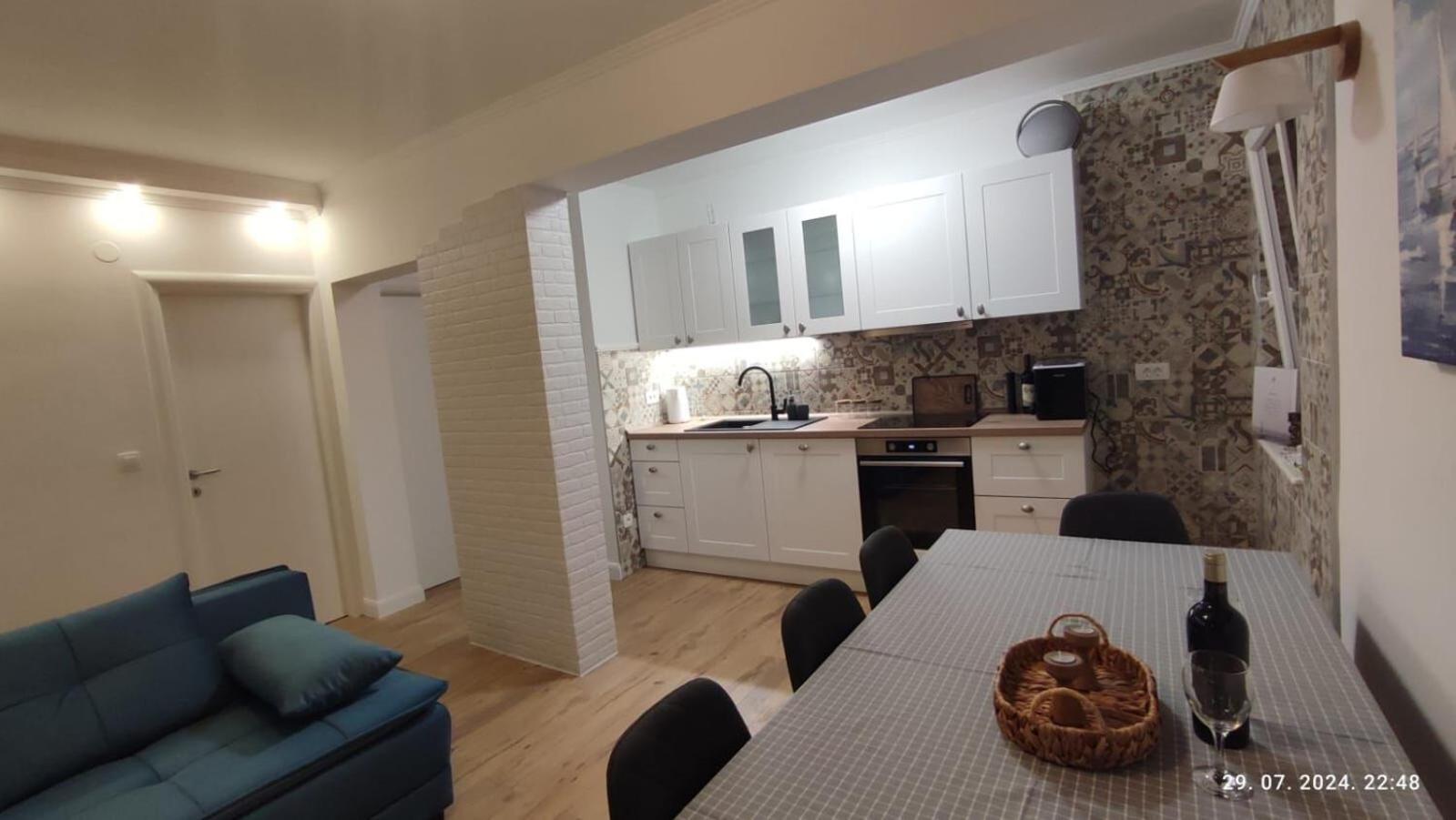Apartments Milka สลาทิเน ภายนอก รูปภาพ